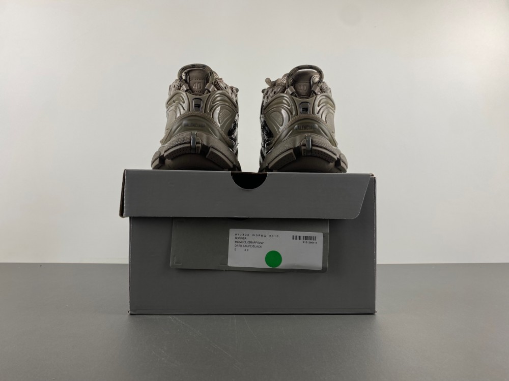 Balenciaga  677403W3RBQ 2010