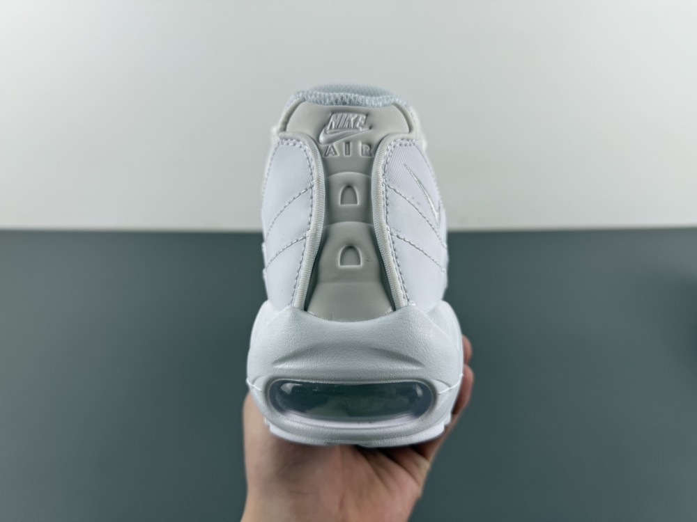 Nike Air Max 95 Essential  CT1268-100