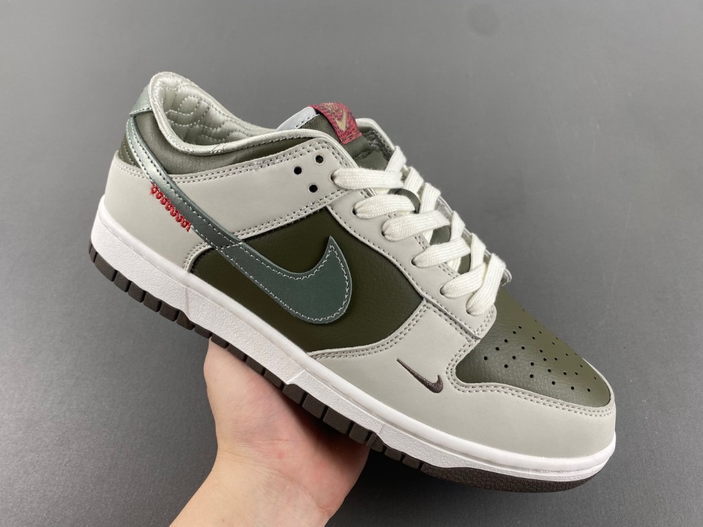 Nike Dunk Low “Year of the Snake”  HV5980-231