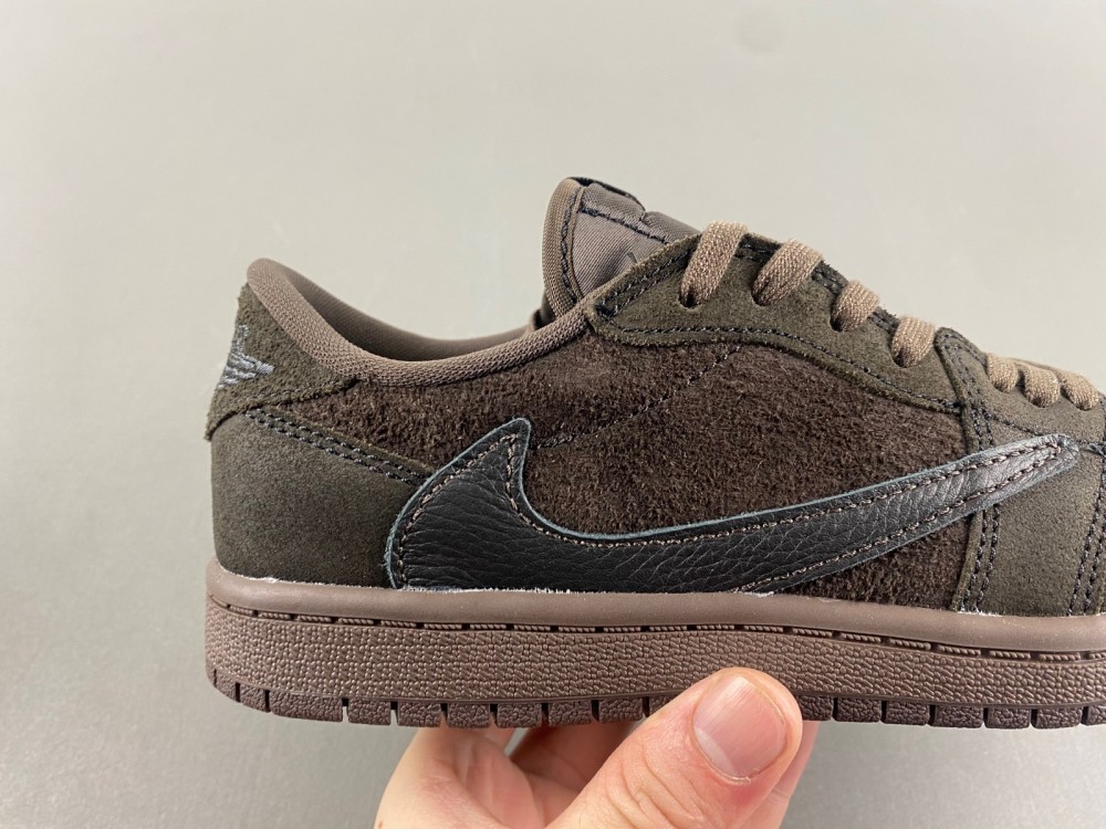 Travis Scott x Air Jordan 1 Low OG   DM7866-202