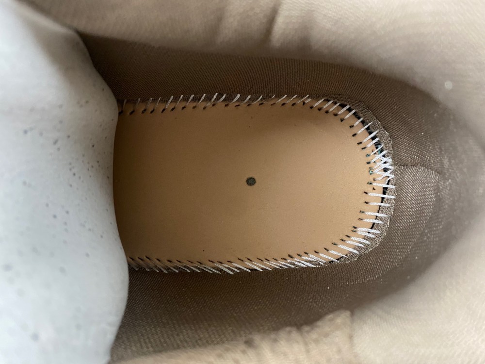 Balenciaga  677403W3RBQ 2010