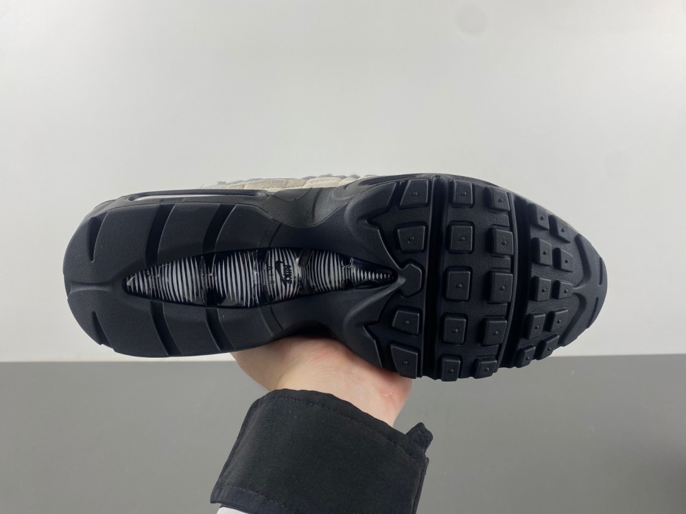 Comme des Garçons x Air Max 95 