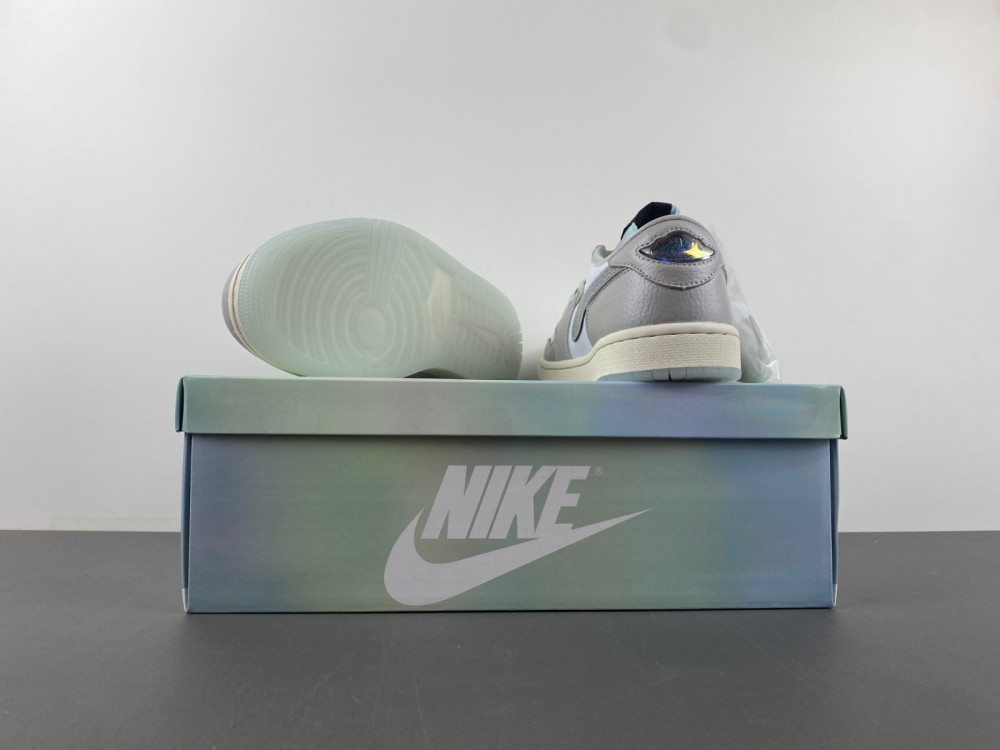 Air Jordan 1 Retro Low  HF3144-100
