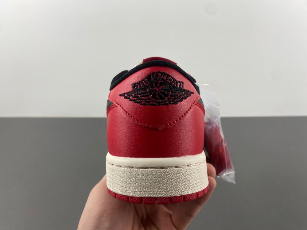 Air Jordan 1 Low OG “Chicago”  HQ6998-600