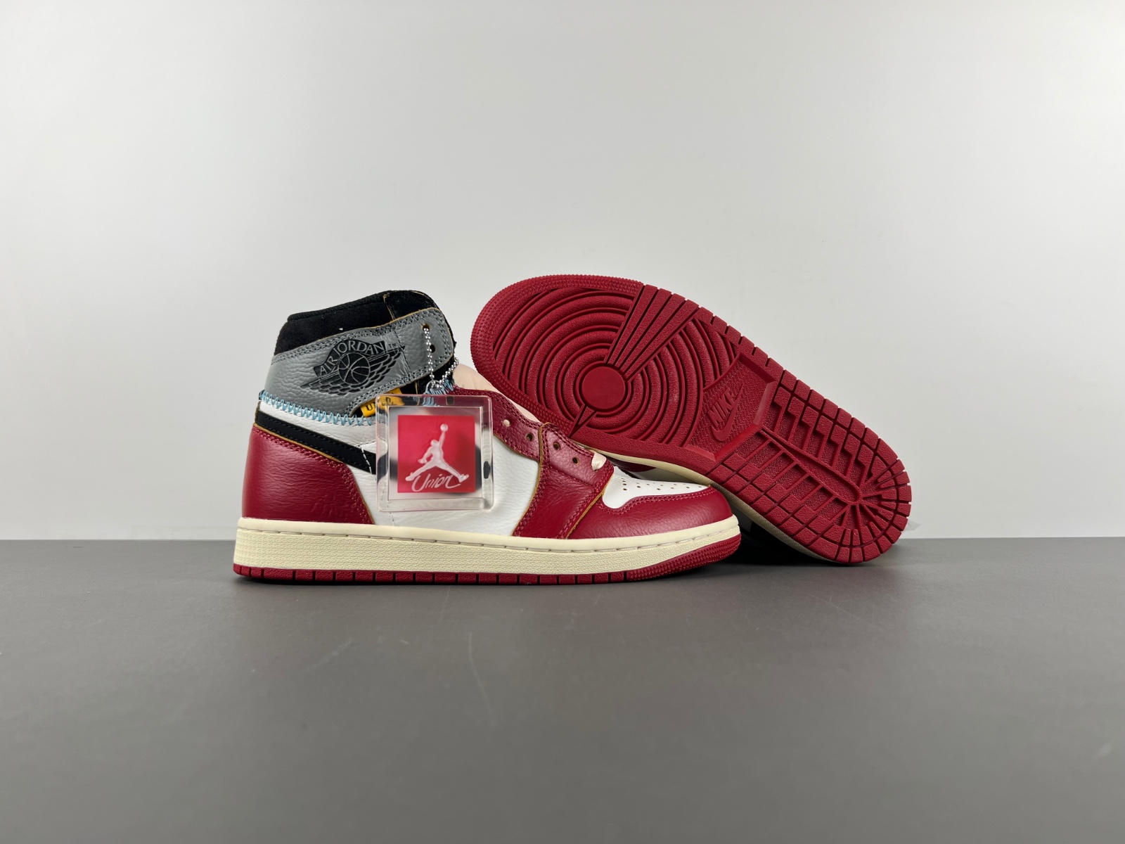 Union LA x Air Jordan 1 High OG “Chicago” HV8563-600