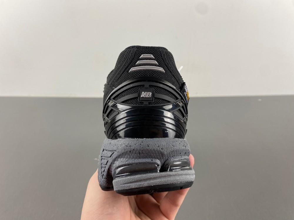 New Balance 1906R  M1906ROC
