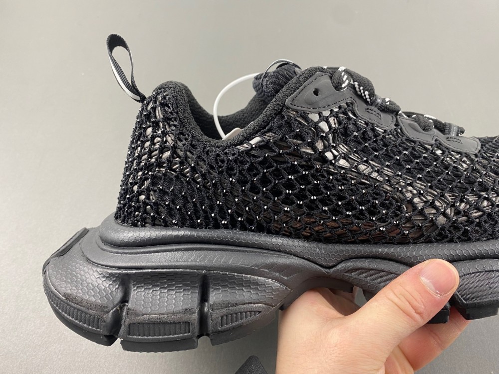 Balenciaga  Phantom Sneaker 788819 W3XFN 0120