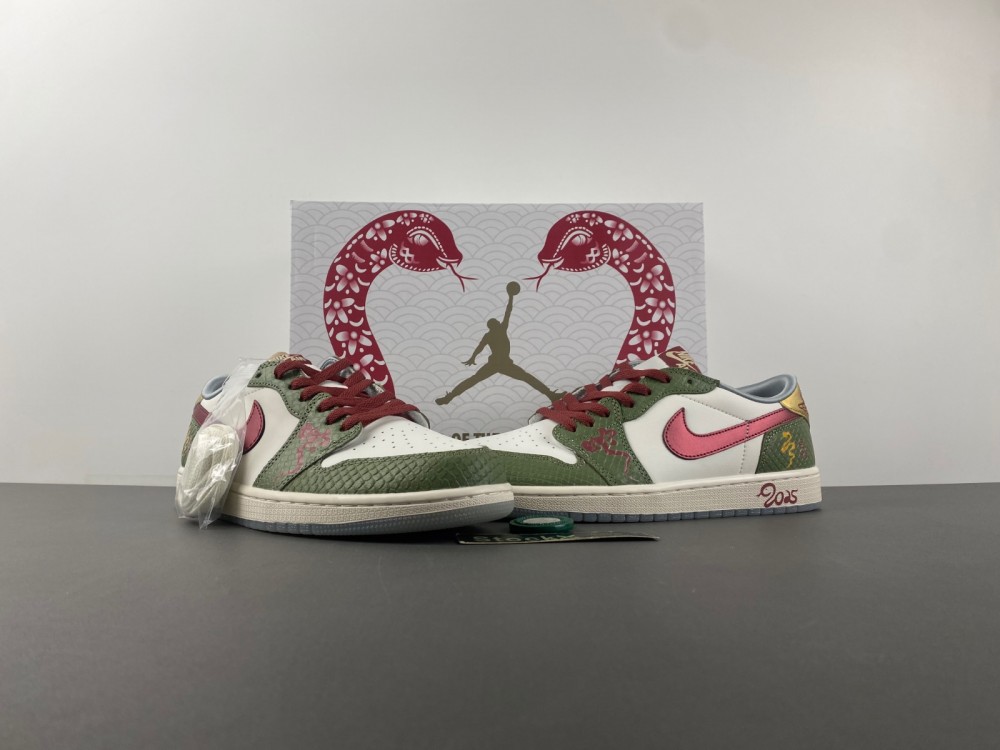 Air Jordan 1 Retro Low OG ''Year of the Dragon''  FN3727-100