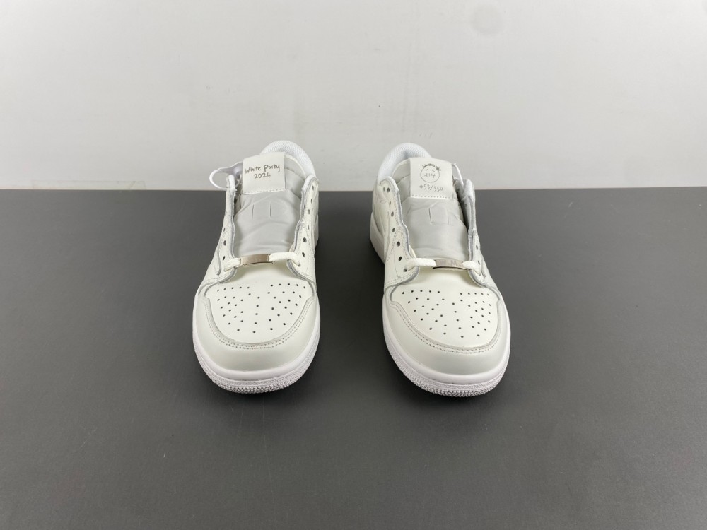 Travis Scott x Air Jordan 1 Low   OG1228-111