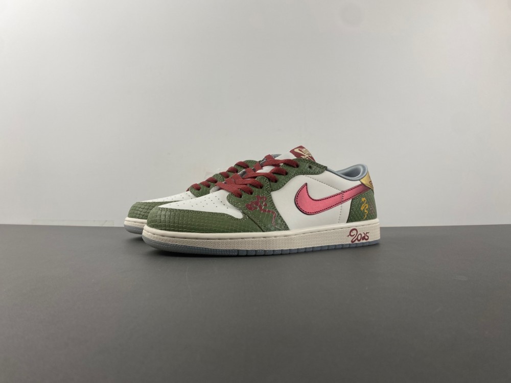 Air Jordan 1 Retro Low OG 