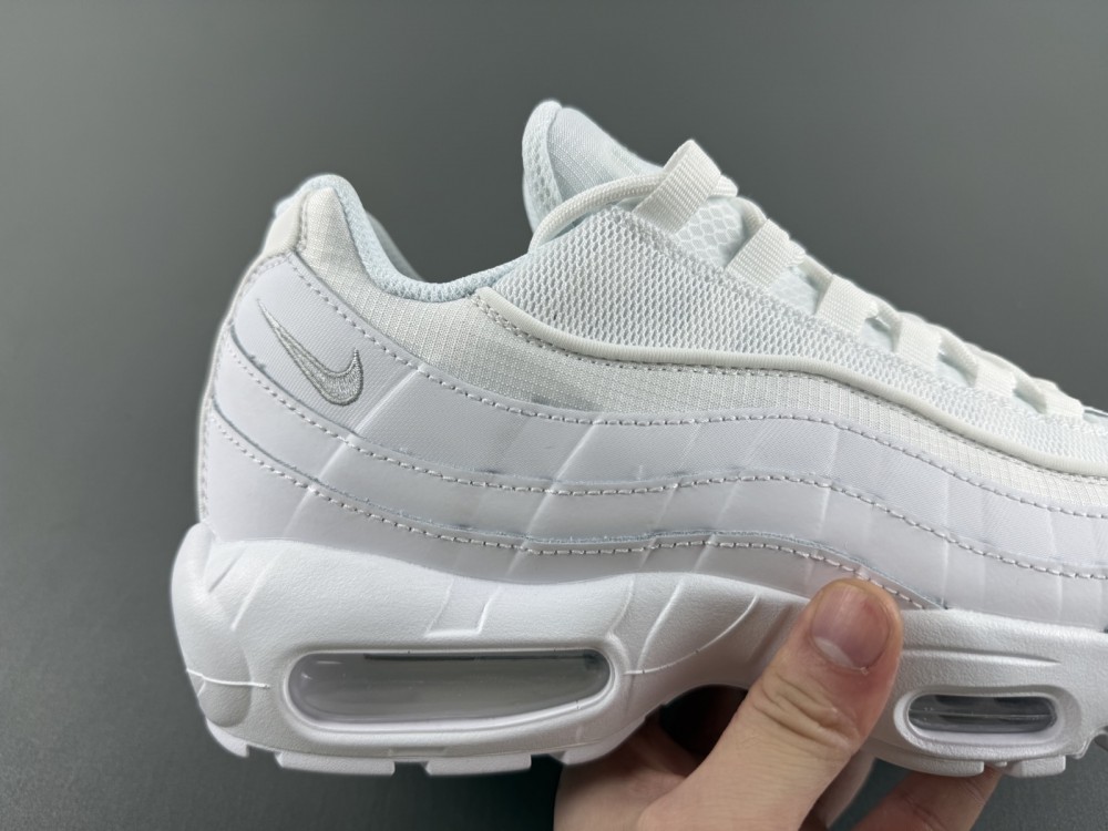 Nike Air Max 95 Essential  CT1268-100