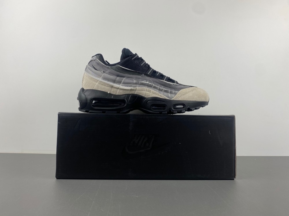 Comme des Garçons x Air Max 95 