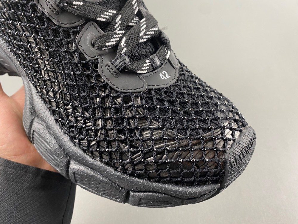 Balenciaga  Phantom Sneaker 788819 W3XFN 0120