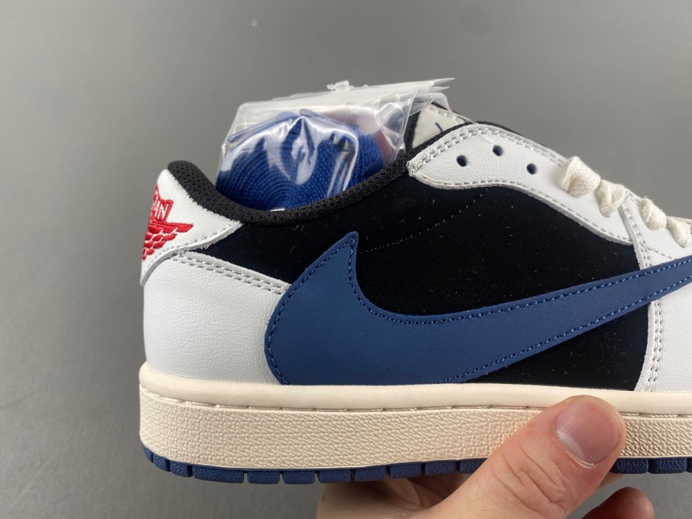 Travis Scott x Air Jordan 1 Low OG DM7866-202