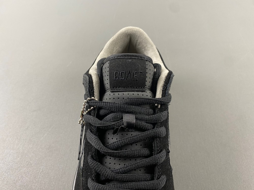 Division Street x Nike Dunk Low Lux “Oregon Black”  HV1470-001