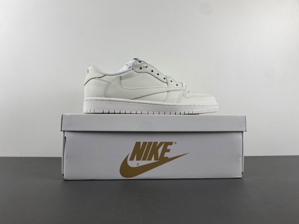 Travis Scott x Air Jordan 1 Low   OG1228-111