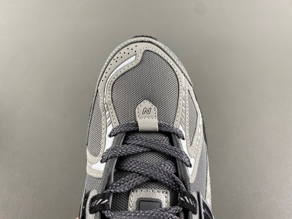 New Balance 1906R 