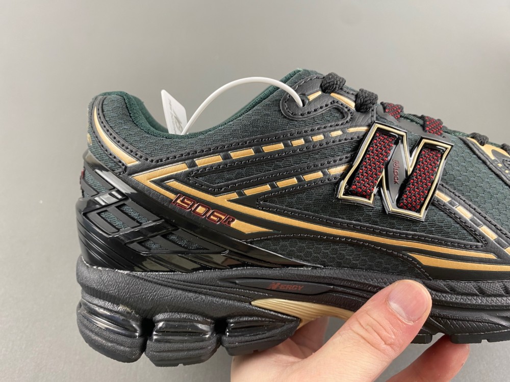 New Balance 1906R 