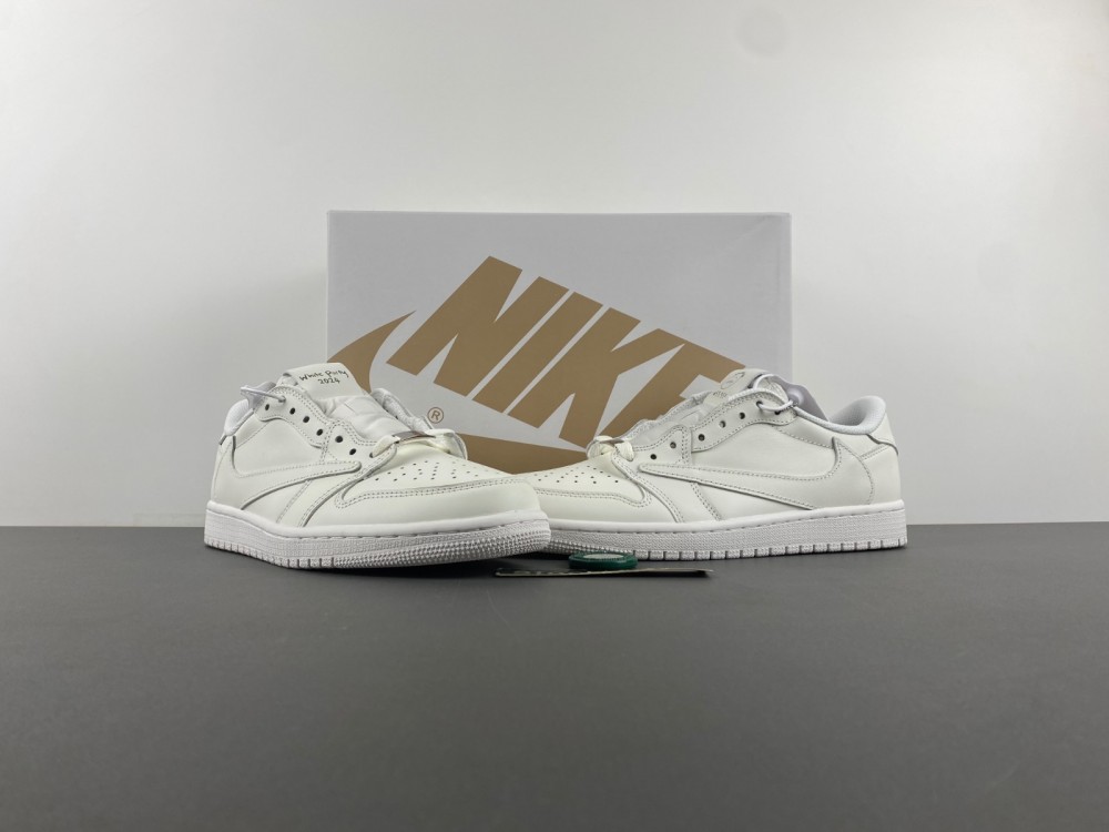 Travis Scott x Air Jordan 1 Low   OG1228-111
