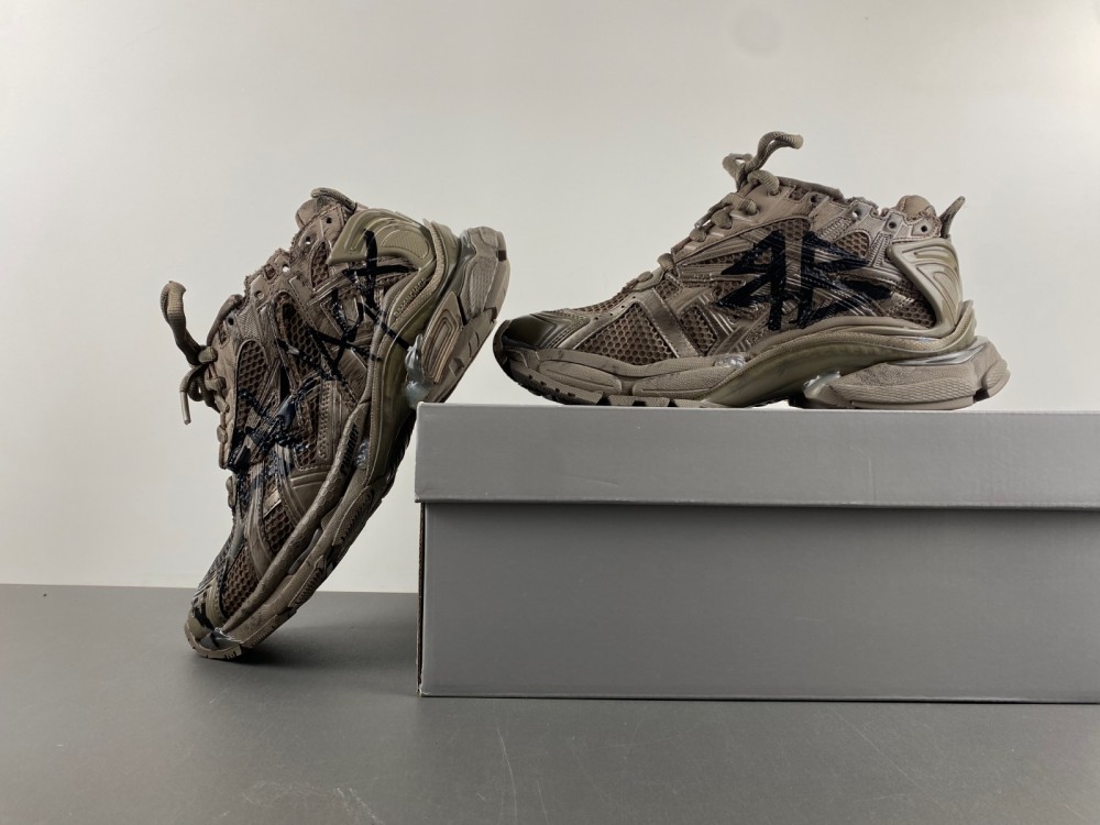 Balenciaga  677403W3RBQ 2010