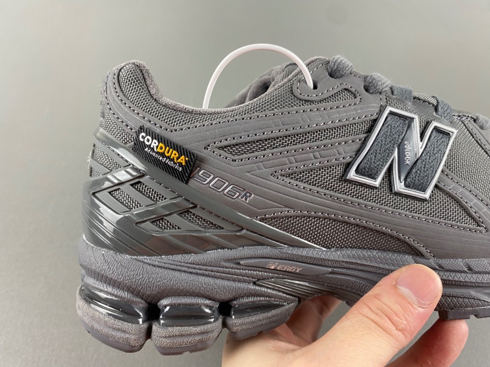 New Balance 1906R  M1906RU