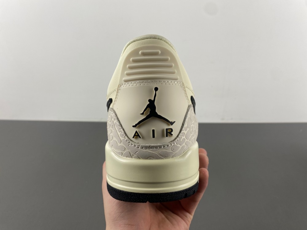 Air Jordan Legacy 312 Low HV1807-101