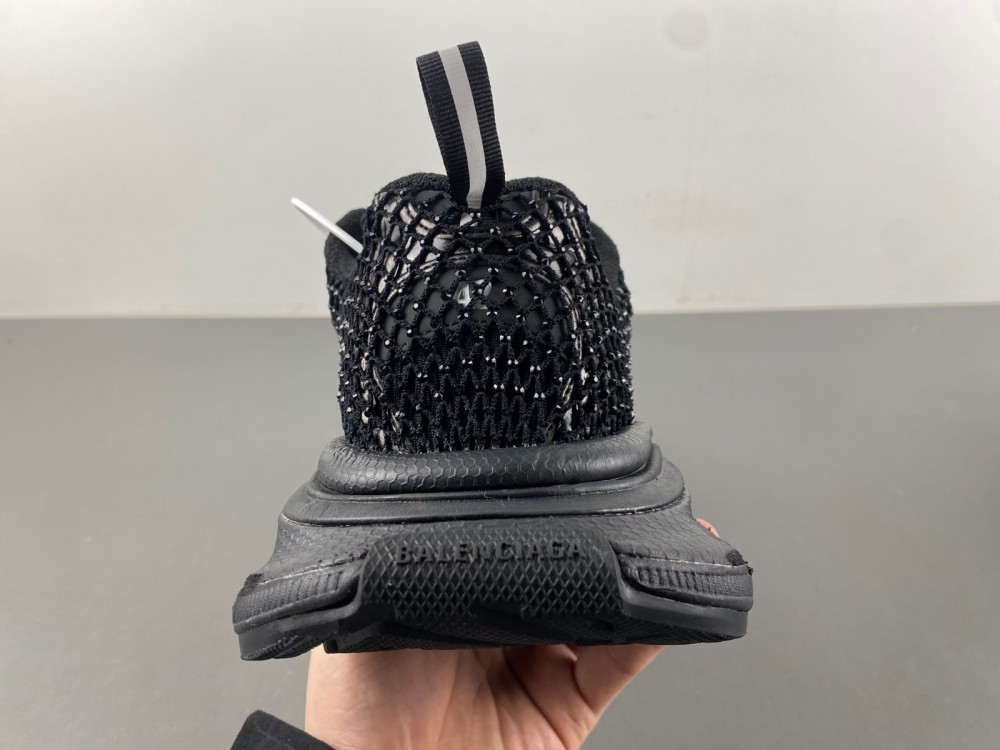 Balenciaga  Phantom Sneaker 788819 W3XFN 0120