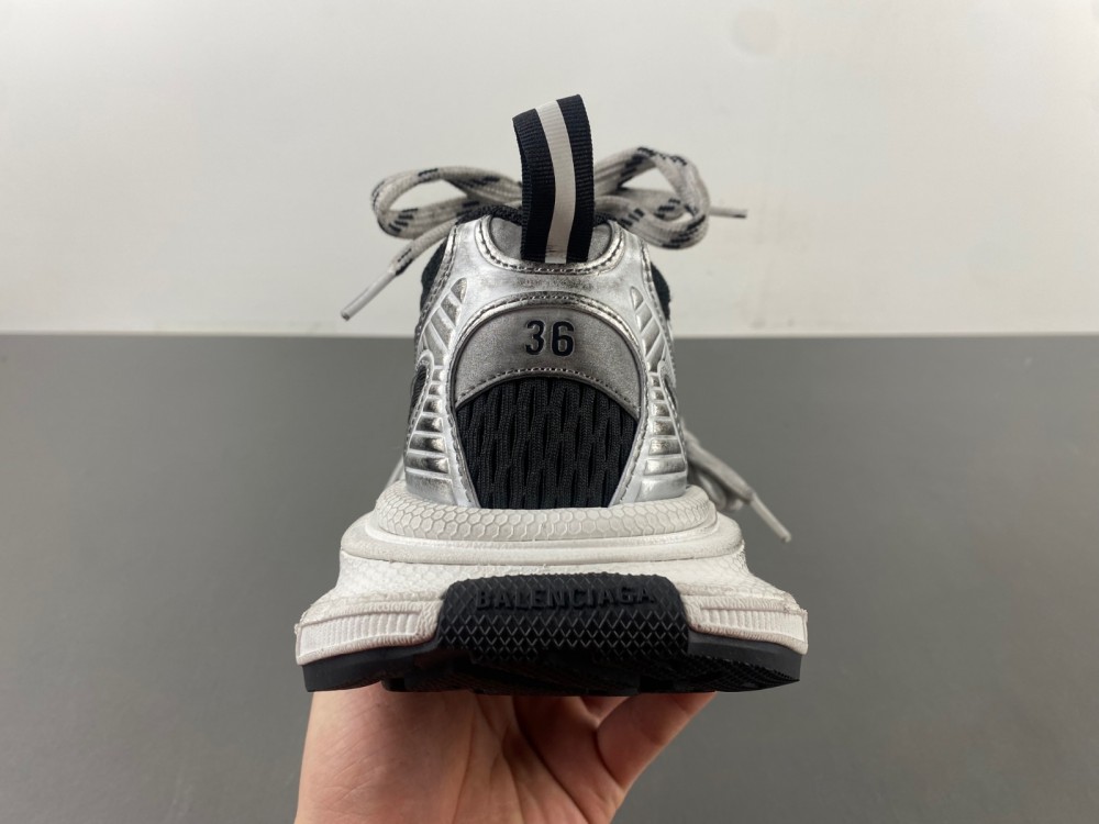 Balenciaga 3XL  734731 W3XGM1190