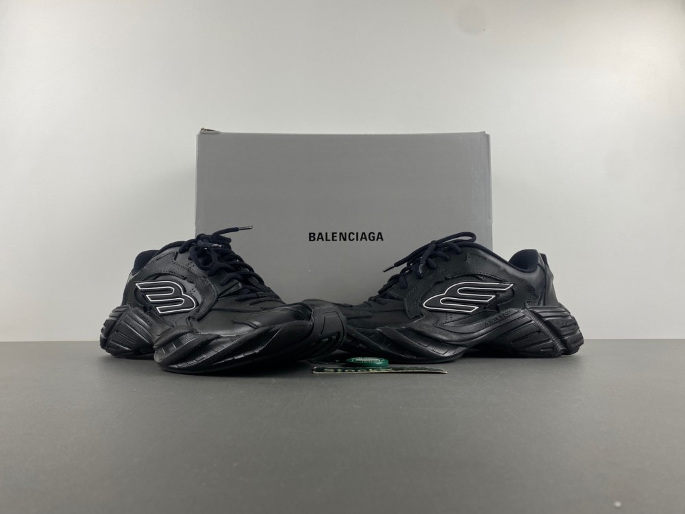 Balenciaga16  MONDAY  825418 WDTSC 1000