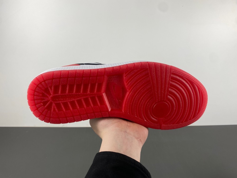 Air Jordan 1 Low  LB8971-106