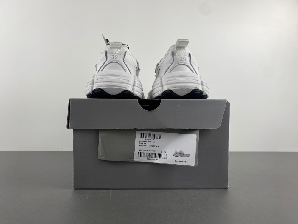 Balenciaga16 MONDAY  825418 WDTSC 9110