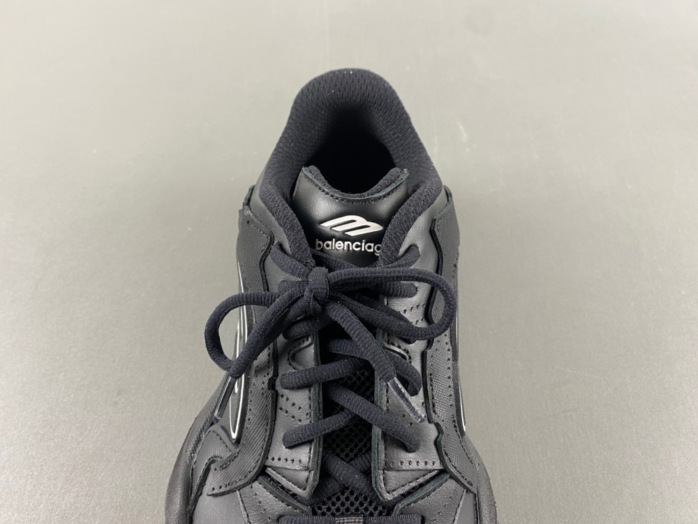Balenciaga16  MONDAY  825418 WDTSC 1000