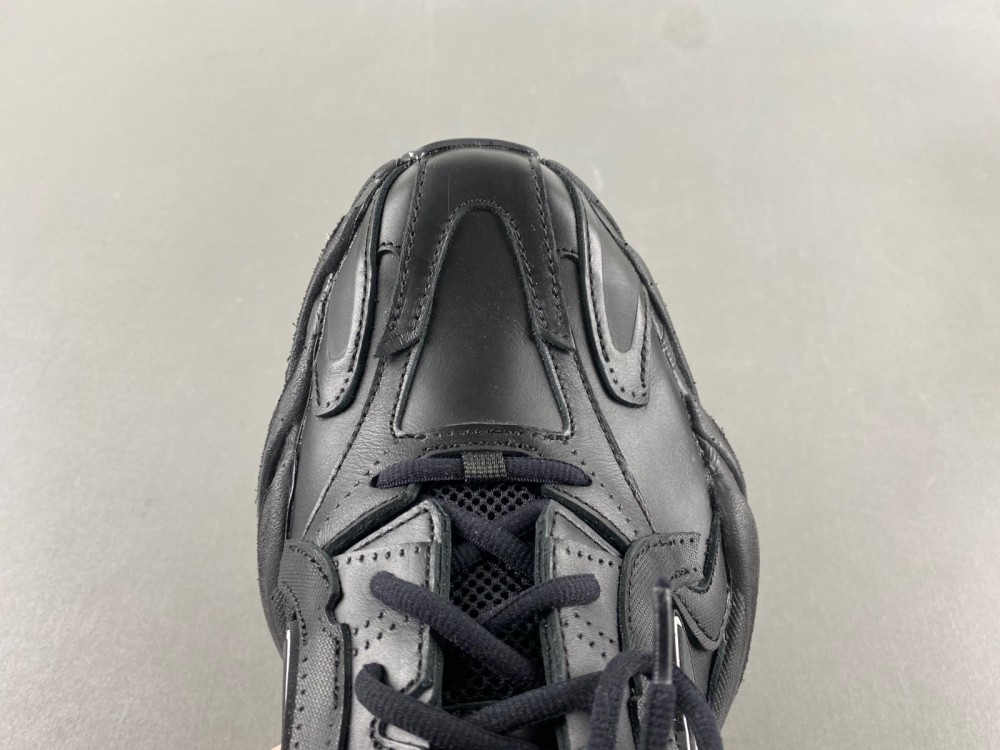 Balenciaga16  MONDAY  825418 WDTSC 1000