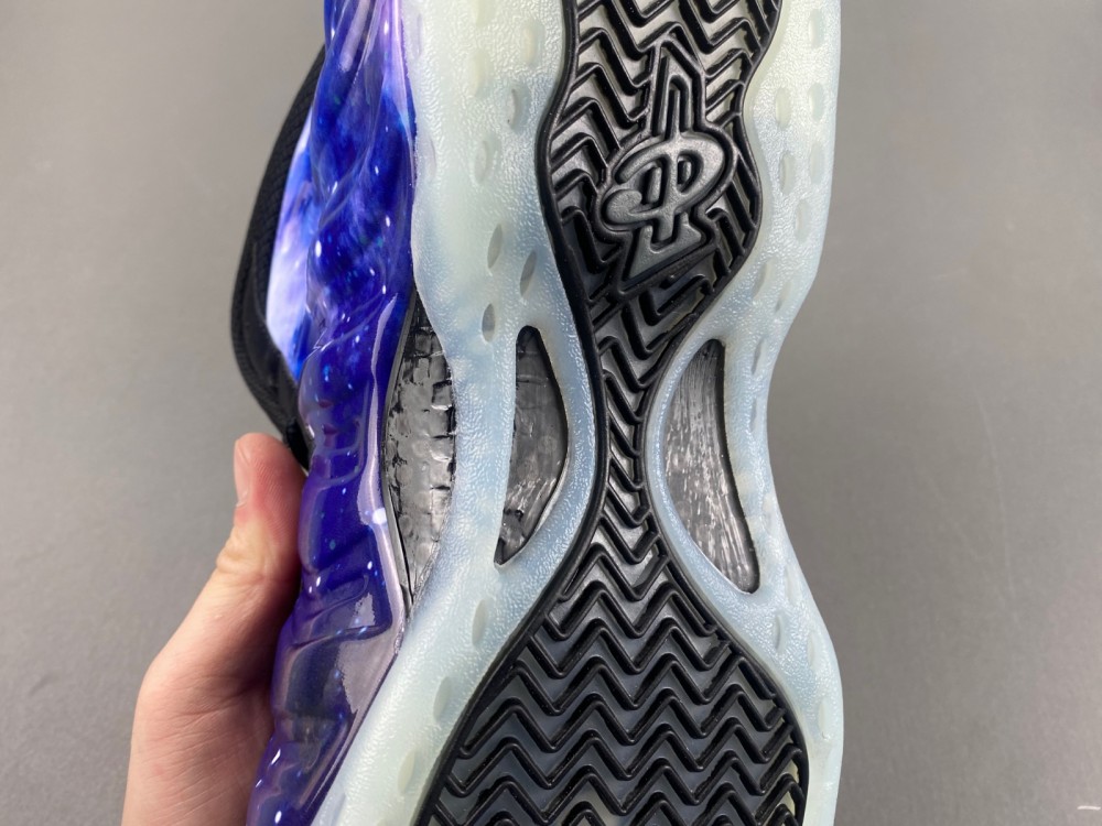 Nike Air Foamposite One “Galaxy”  FQ4303-400