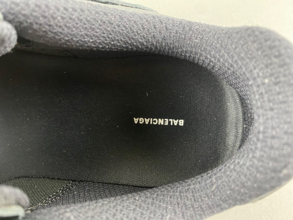 Balenciaga16  MONDAY  825418 WDTSC 1000