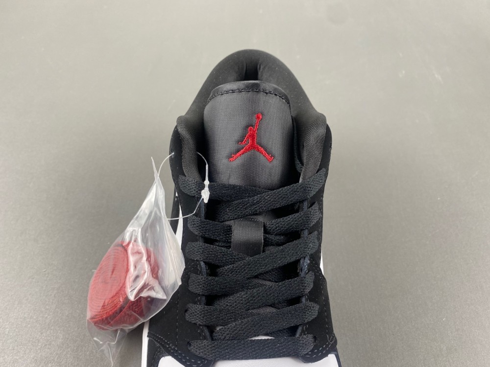 Air Jordan 1 Low  LB8971-106