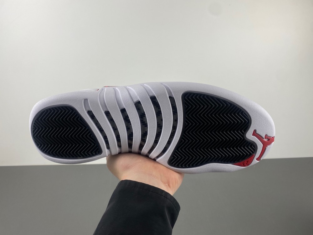 Air Jordan  CT8013-106