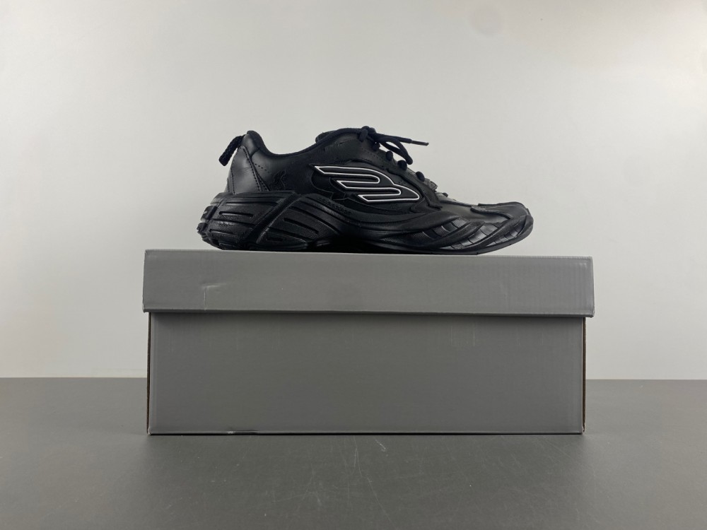Balenciaga16  MONDAY  825418 WDTSC 1000