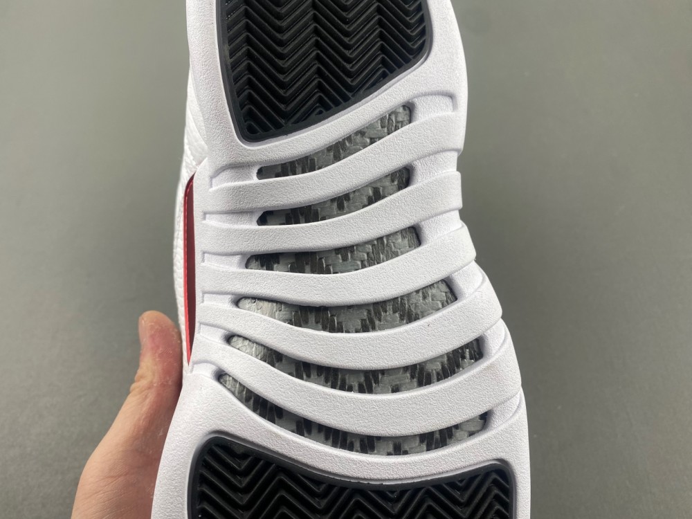 Air Jordan  CT8013-106