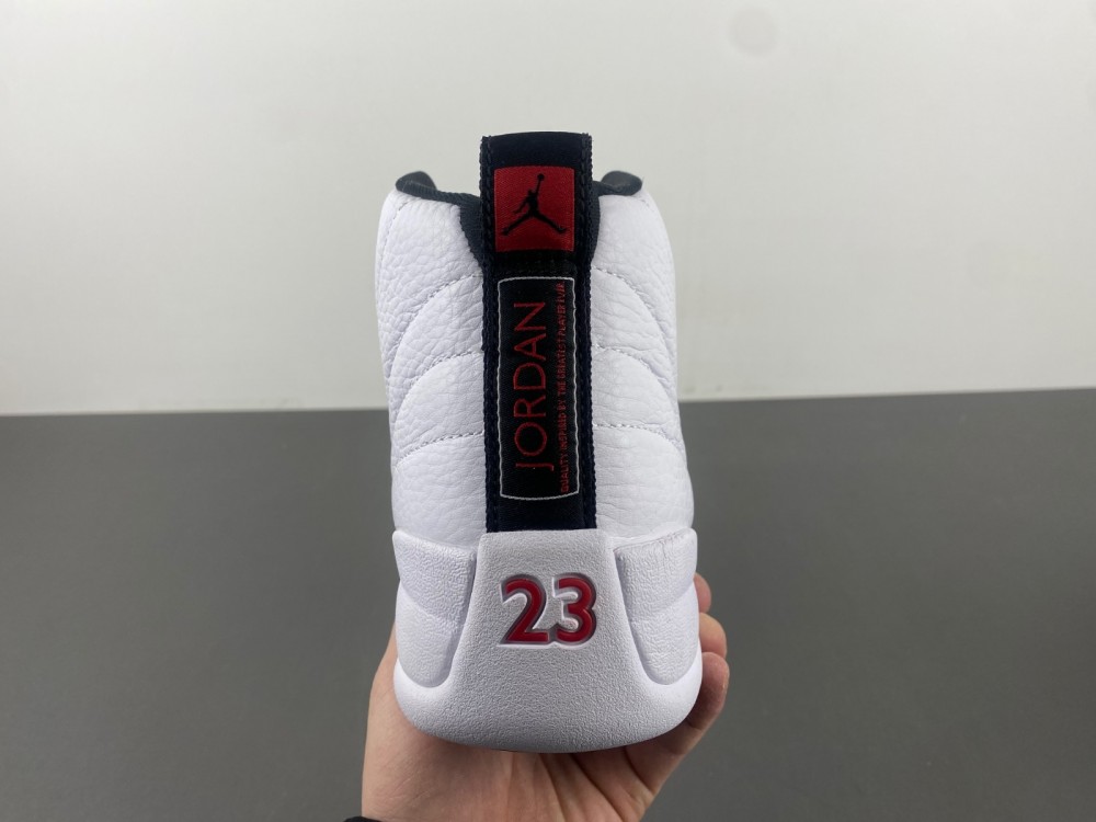 Air Jordan  CT8013-106
