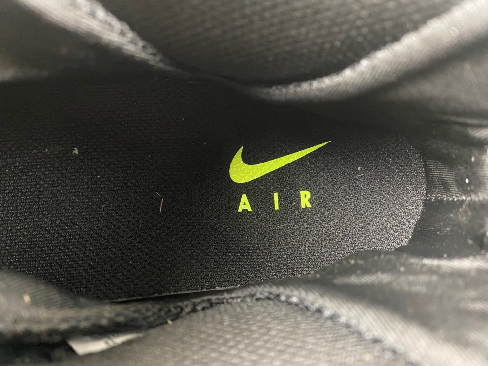 Nike Air Foamposite One “Volt” HF2902-001