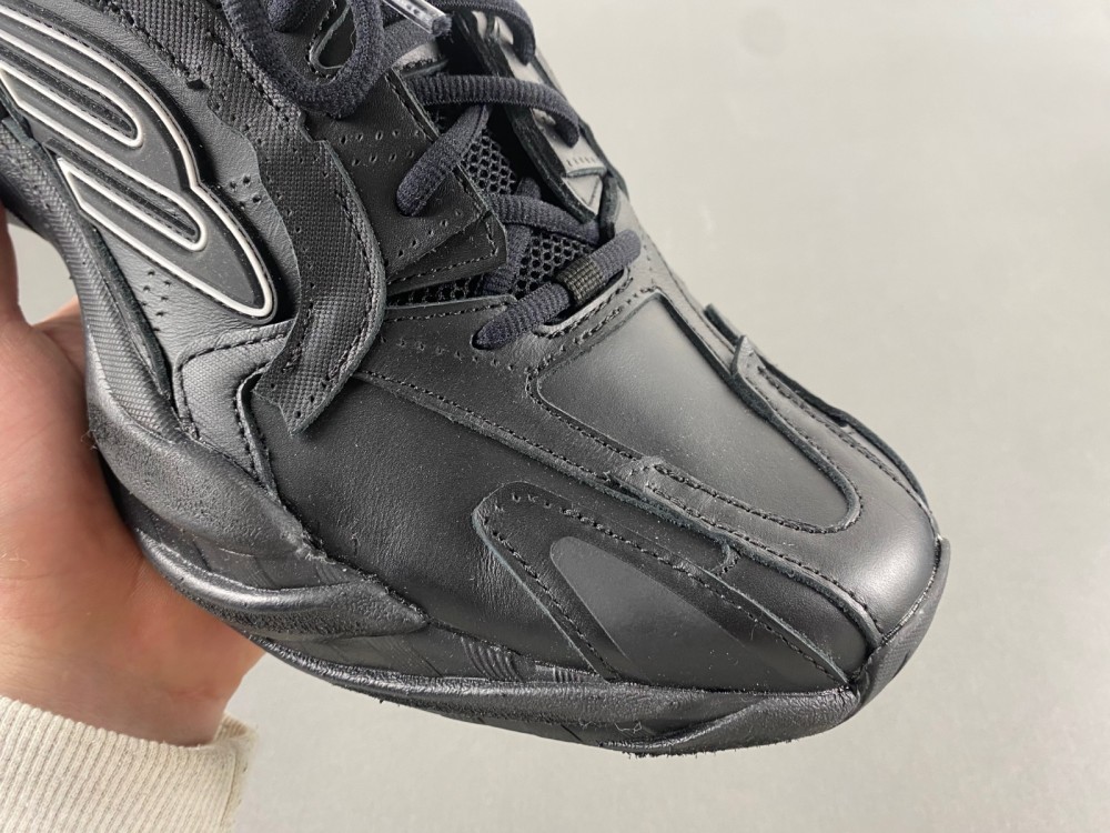 Balenciaga16  MONDAY  825418 WDTSC 1000