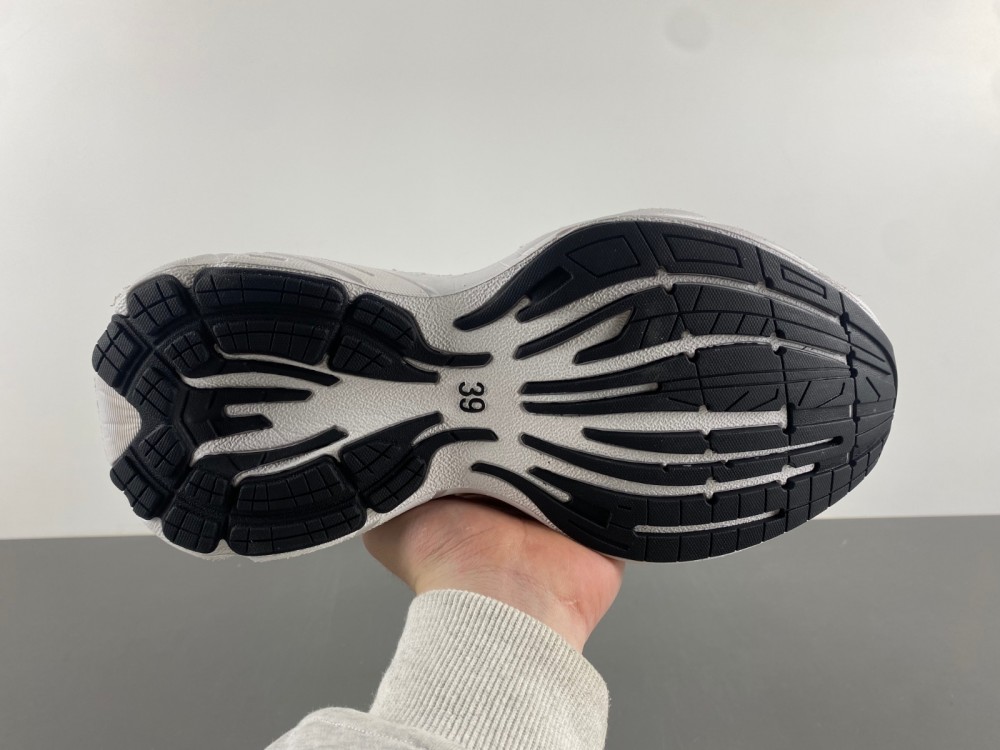 Balenciaga16 MONDAY  825418 WDTSC 9110