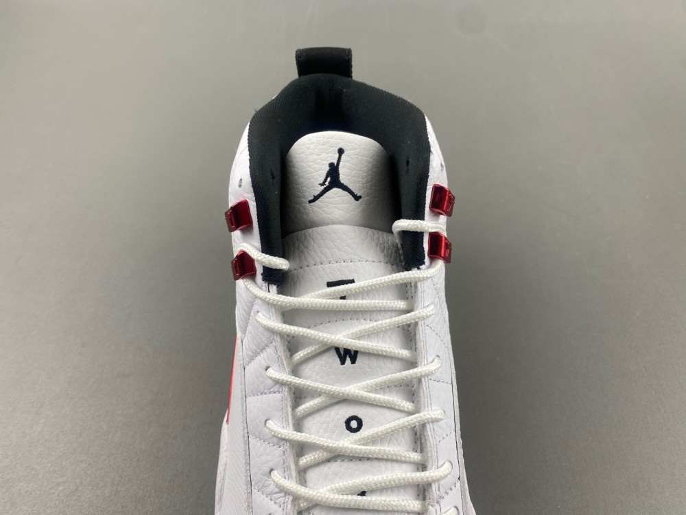 Air Jordan  CT8013-106