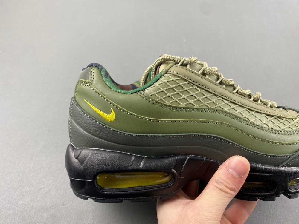 Corteiz x Air Max 95 SP FB2709-300