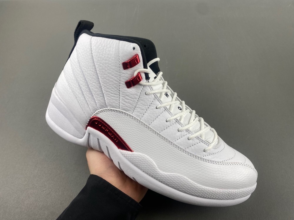 Air Jordan  CT8013-106