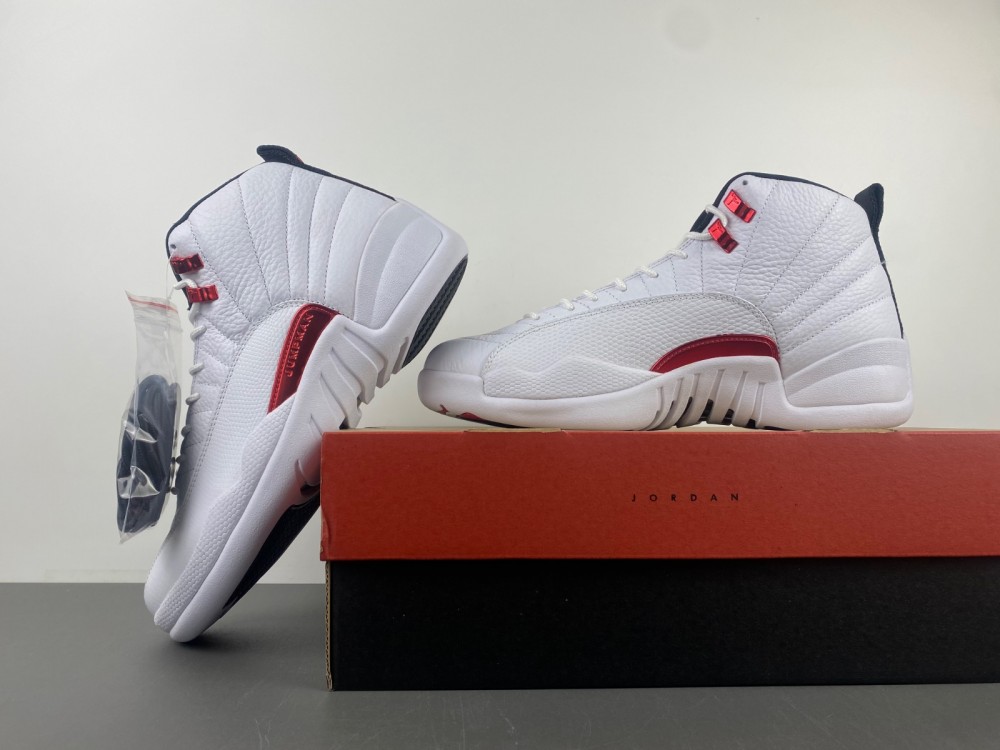 Air Jordan  CT8013-106