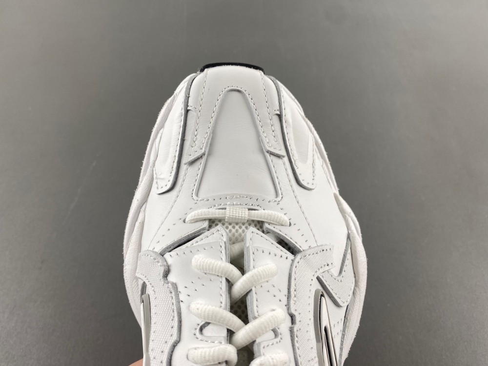 Balenciaga16 MONDAY  825418 WDTSC 9110