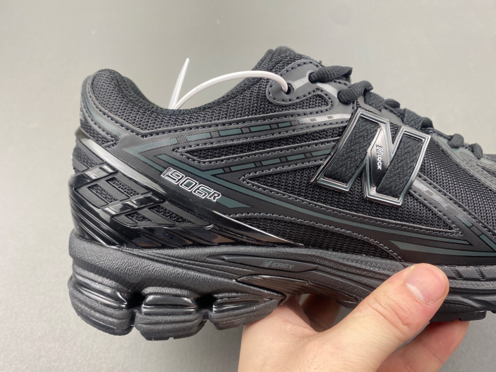 New Balance 1906  M1906RBB