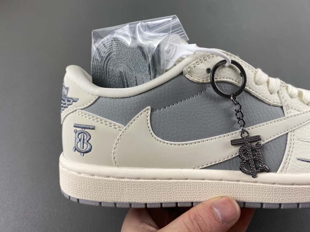 BURBRRY x Travis Scott x Nike Air Jordan 1 Low Nike  BB6588-315